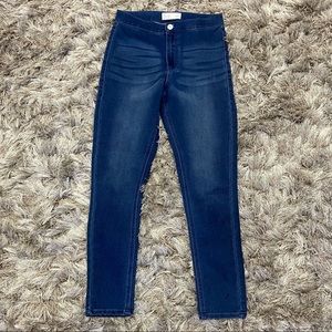 ARDENE Eighty Two Jegging women High Rise blue jeans. Size 9. NWOT.